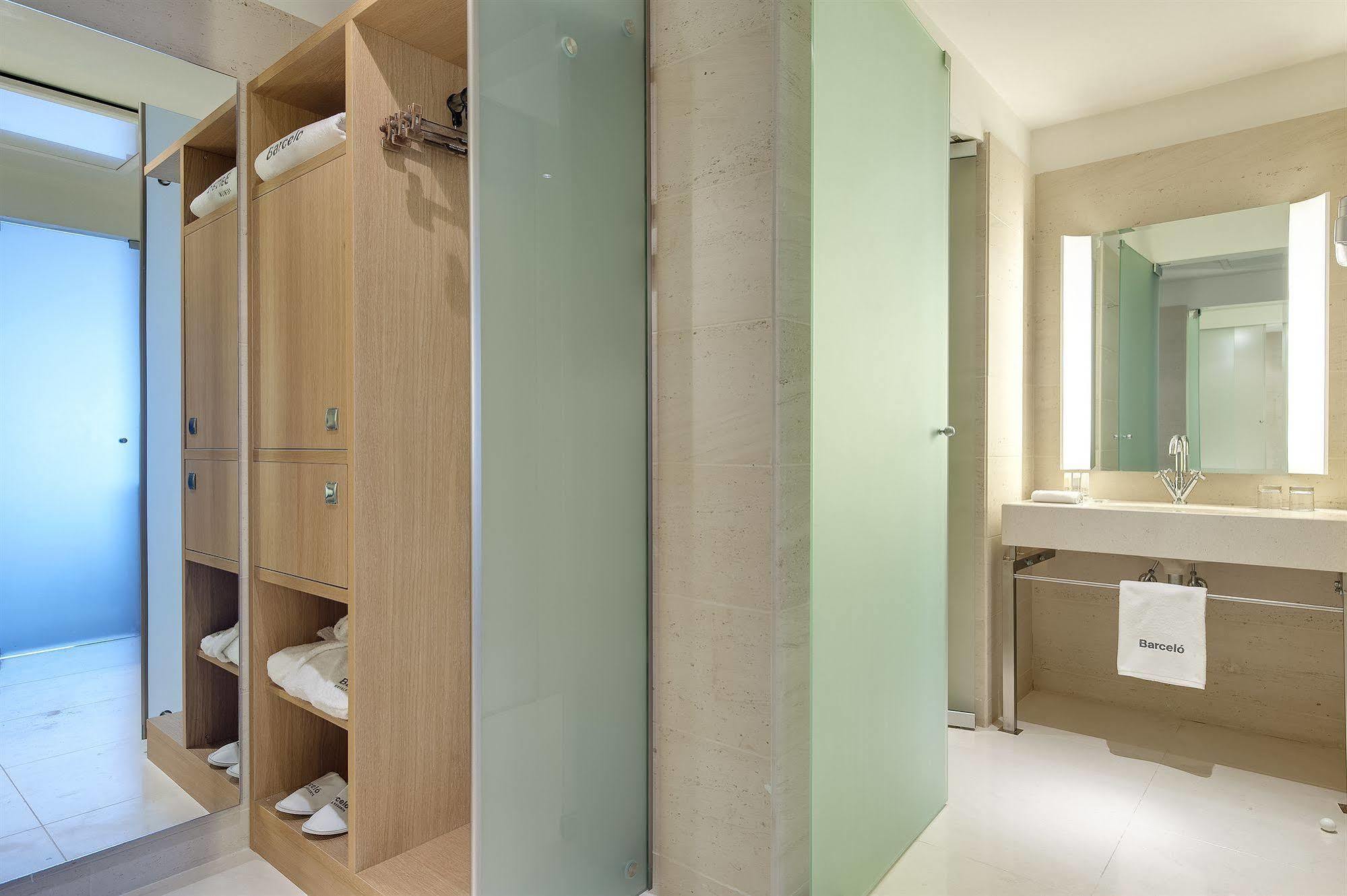 Precise House Mantegna Hotel 4*